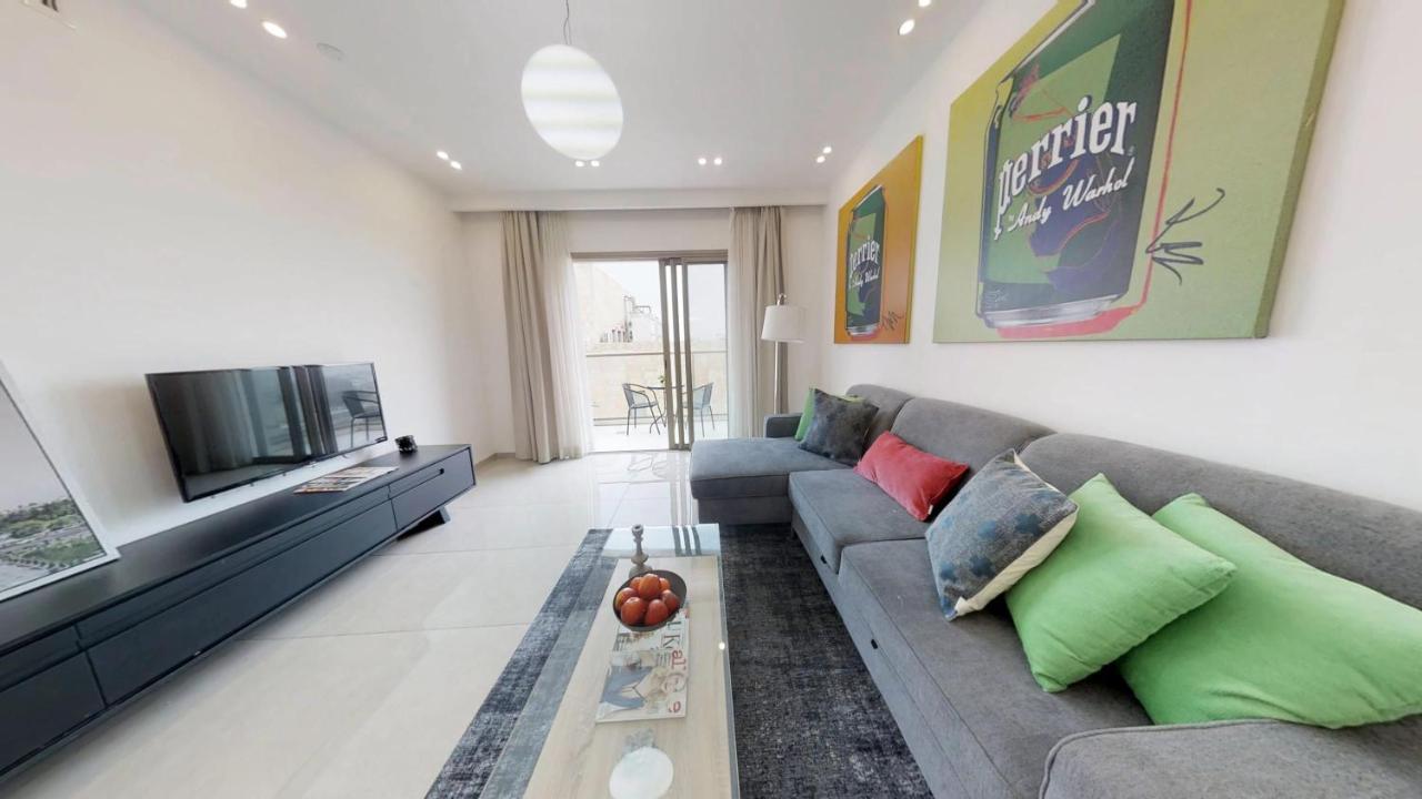 Exclusive Two-Bedroom Apartment With Parking Jerusalem Eksteriør billede