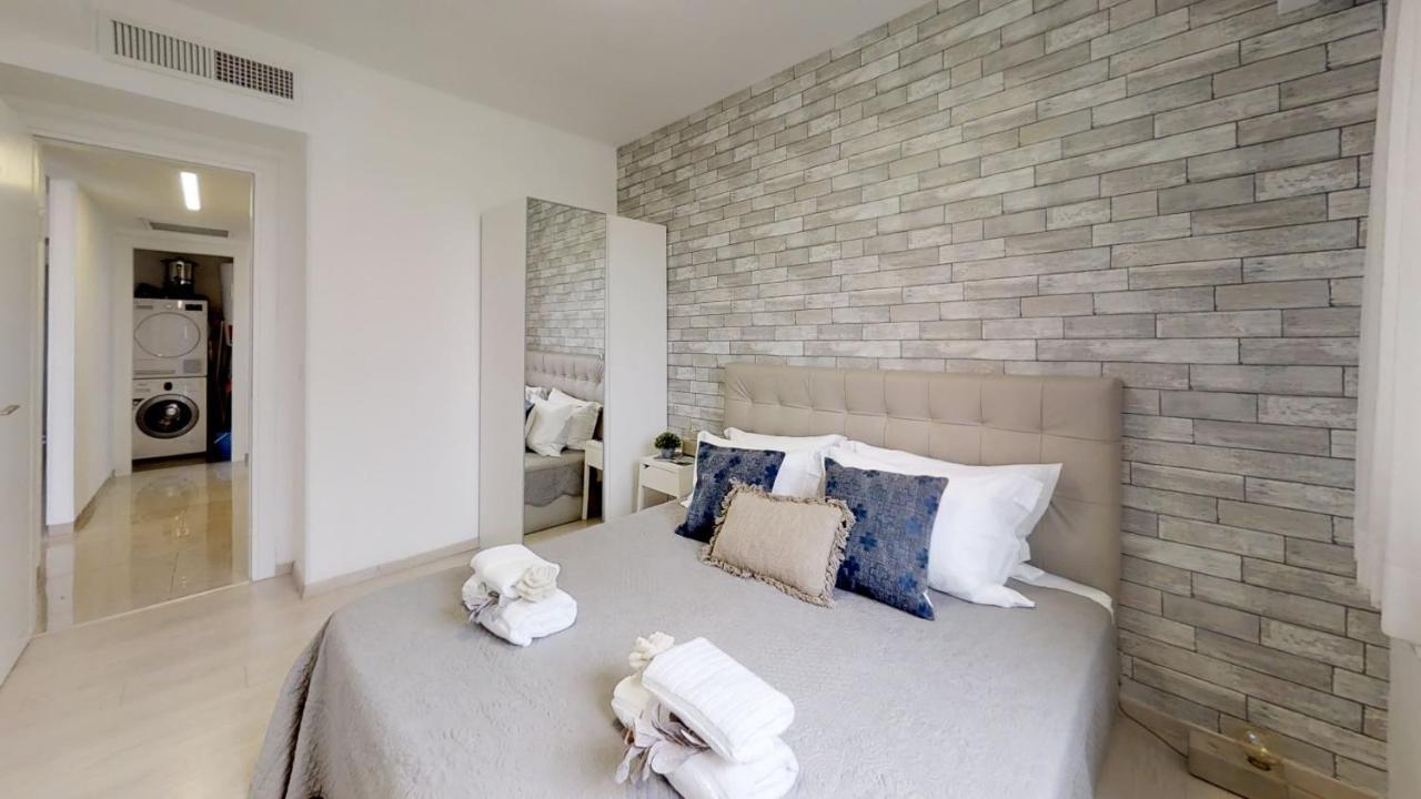 Exclusive Two-Bedroom Apartment With Parking Jerusalem Eksteriør billede